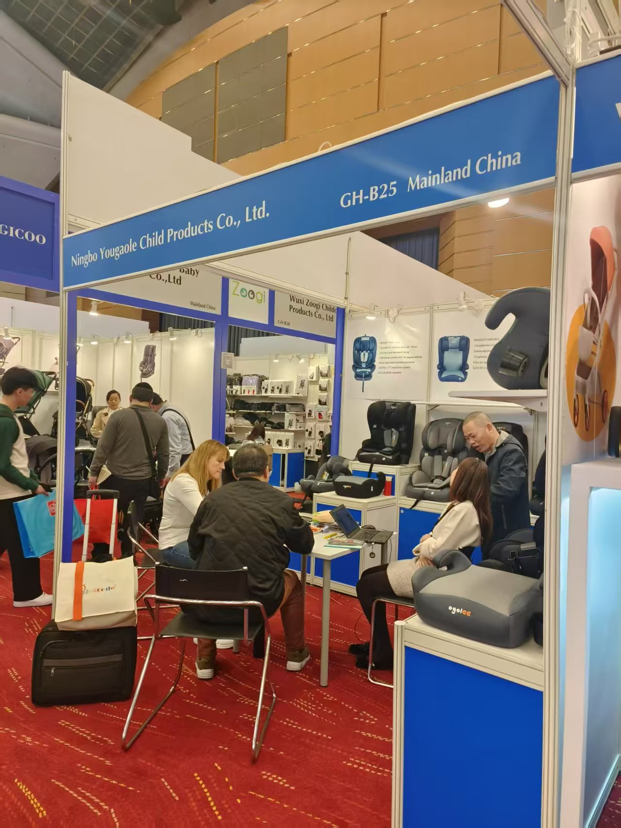 Ningbo Yogaole debütál a 2024 -es hongkongi nemzetközi kiállításon Ningbo Yogaole debütál a 2024 -es hongkongi nemzetközi kiállításon